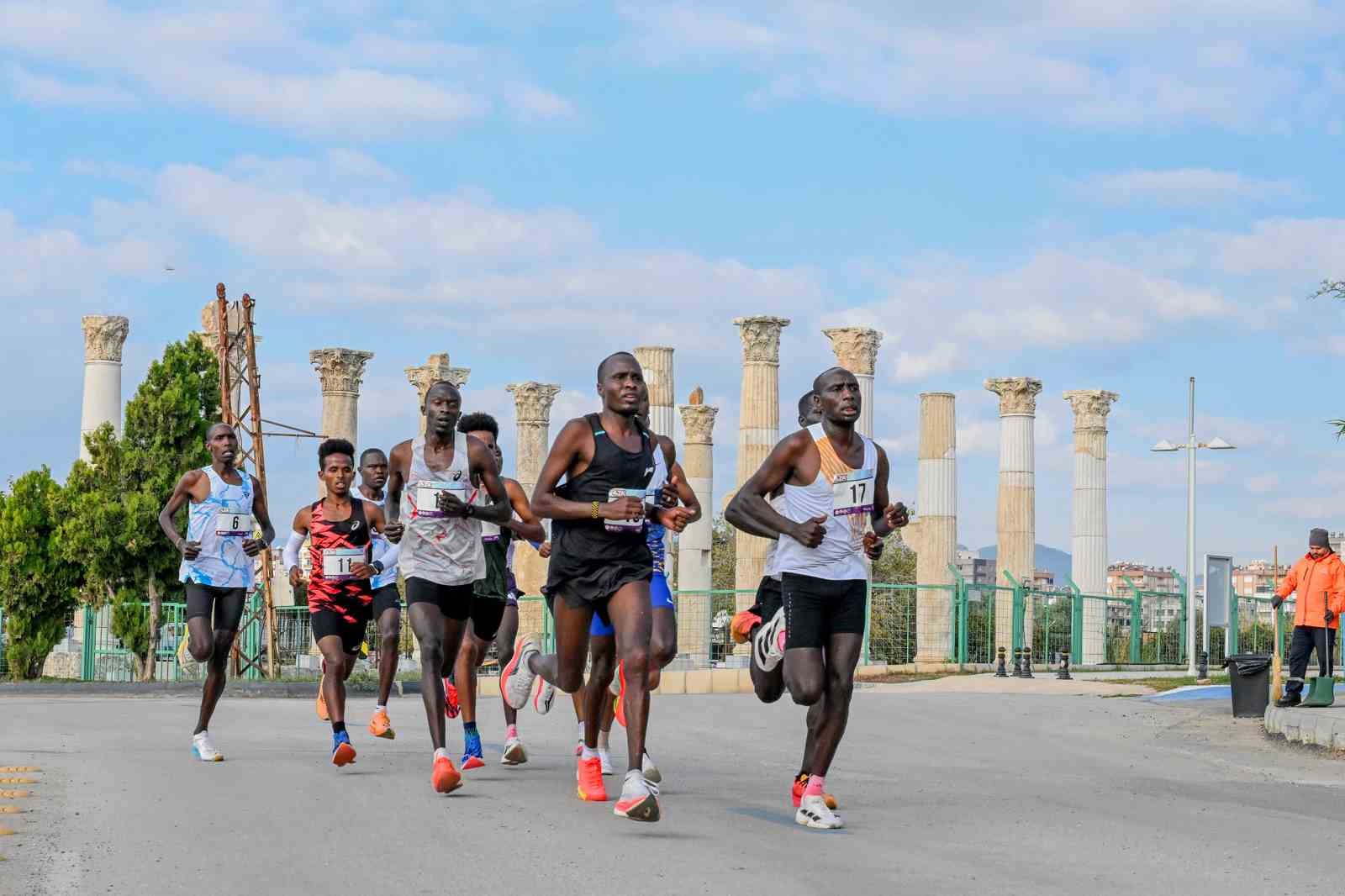 turkiyenin en hizli maratonu yine mersinde kosuldu 4 cdwnKwMq