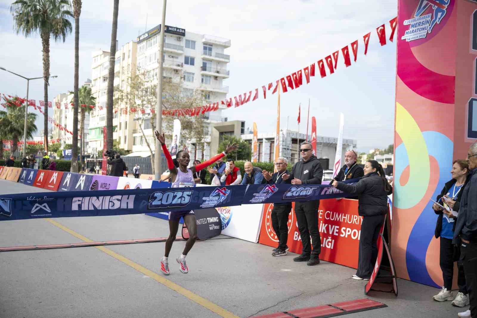 turkiyenin en hizli maratonu yine mersinde kosuldu 6