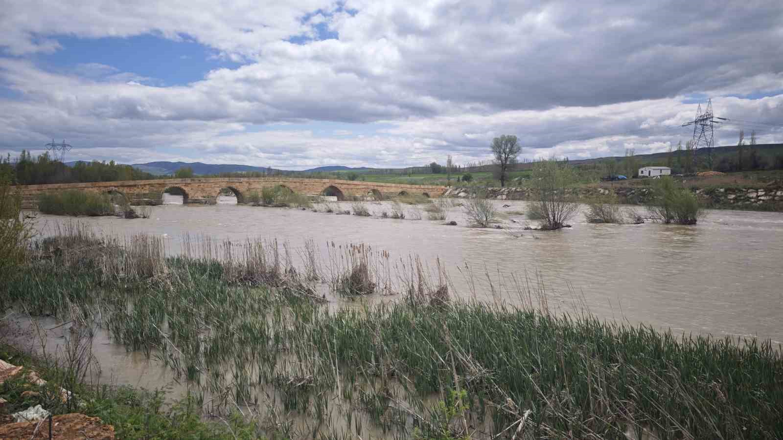 turkiyenin en uzun nehri kizilirmaki besleyen yildiz irmagi costu 1 uFq8mGBH