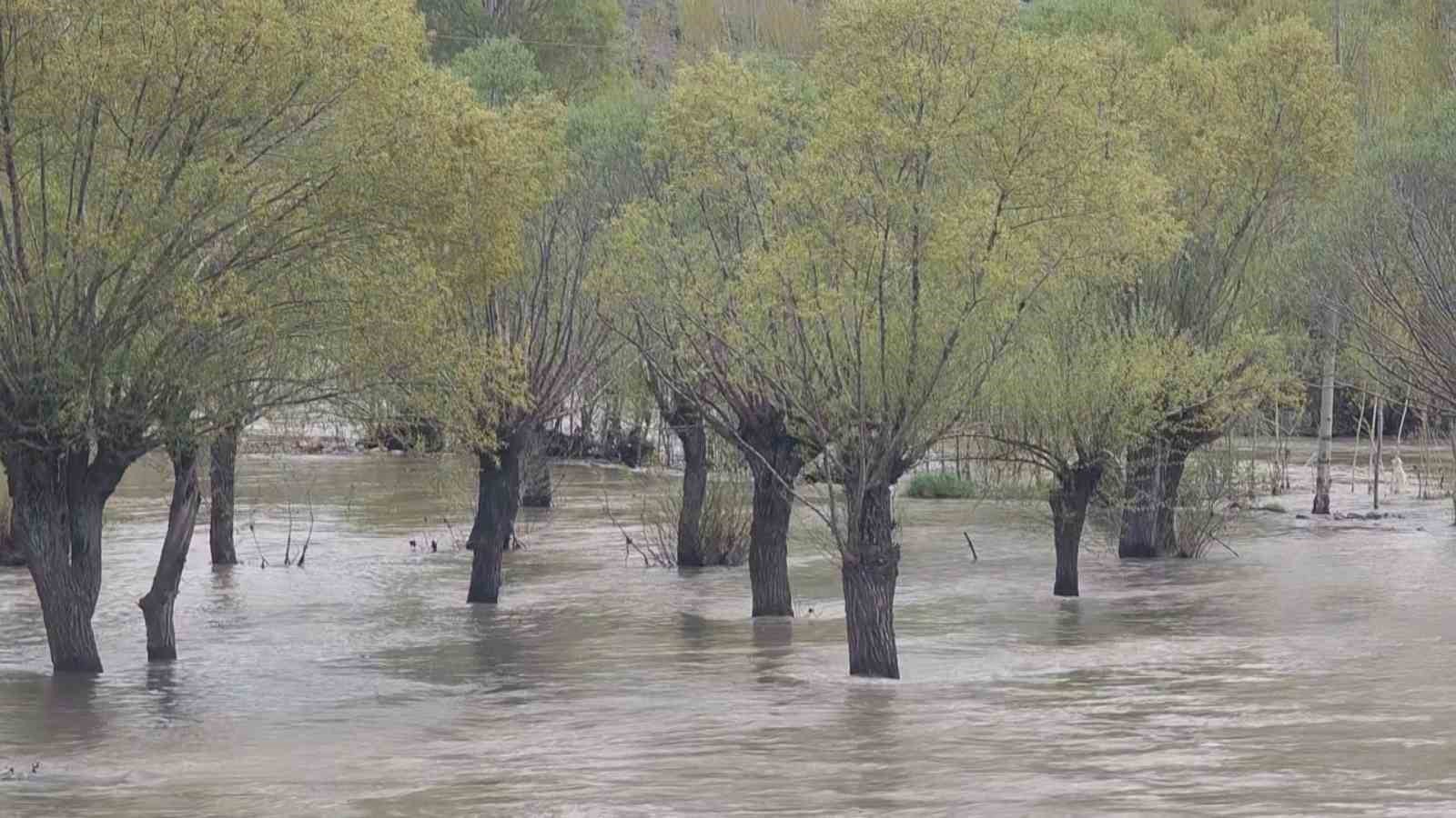 turkiyenin en uzun nehri kizilirmaki besleyen yildiz irmagi costu 3 mp18TeuL