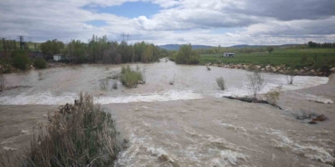 turkiyenin-en-uzun-nehri-kizilirmaki-besleyen-yildiz-irmagi-costu-rVr4Bzqn.jpg