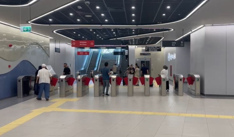 turkiyenin-en-uzun-ve-hizli-metrosundan-rekor-HzL9cBdW.jpg