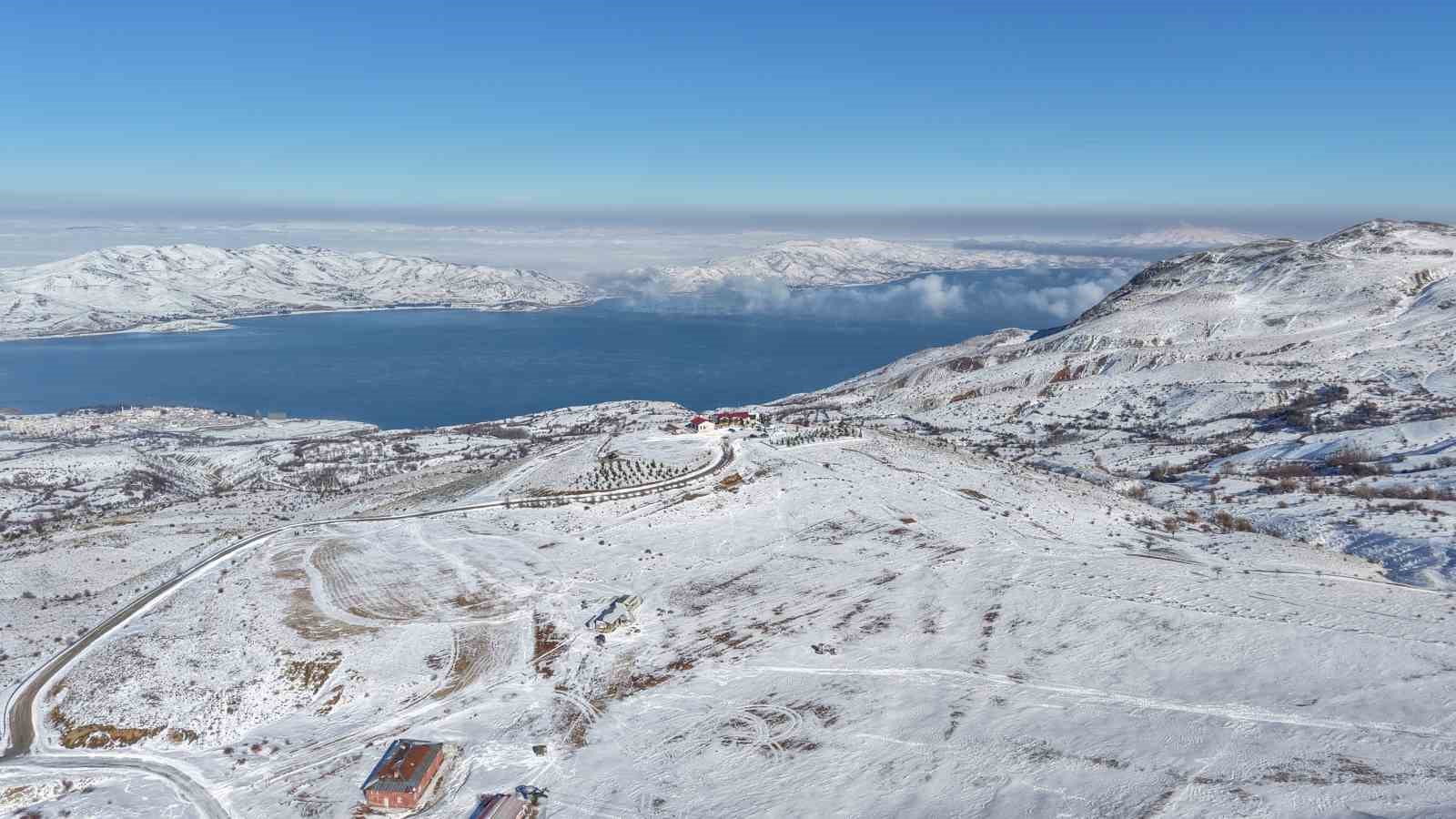 turkiyenin gol manzarali kayak tesisine firtina engeli 1 Jc4O8jmk