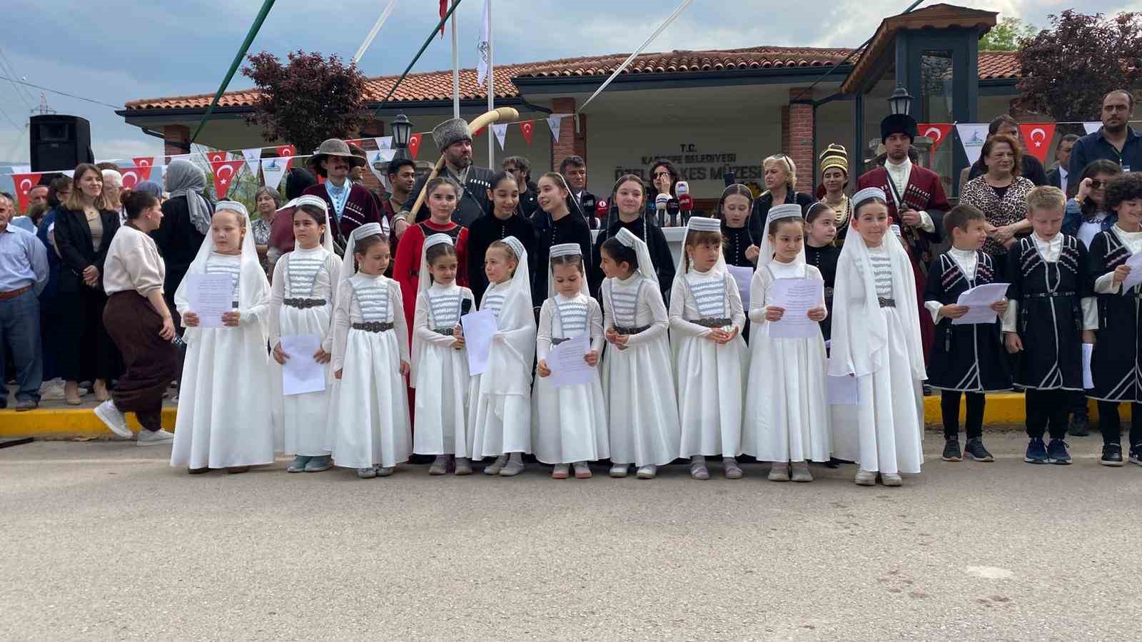 Türkiye’nin ilk Çerkes Müzesi’nde 162 yıllık kültürel hafıza sergileniyor 11 turkiyenin ilk cerkes muzesinde 162 yillik kulturel hafiza sergileniyor 7 DwJepI6N