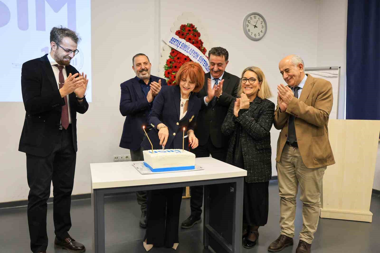 turkiyenin ilk devlet universitesi simulasyon merkezi 10 yasinda 1