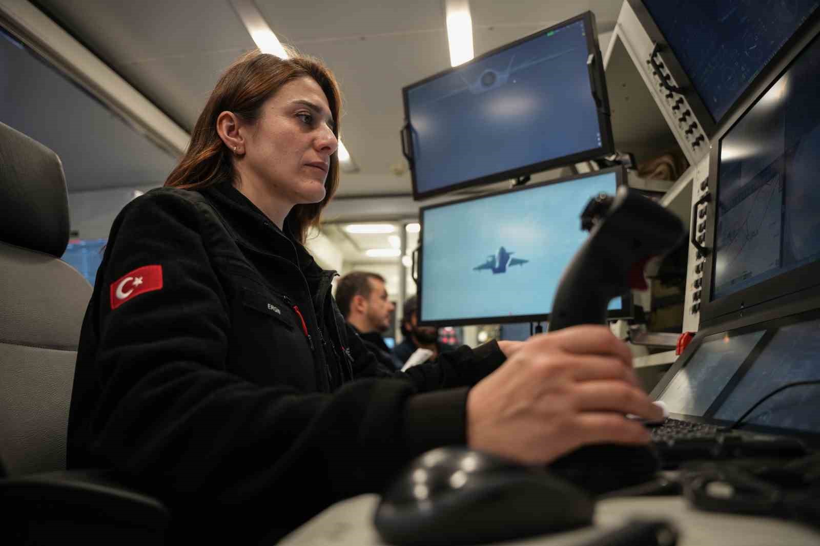 turkiyenin ilk insansiz savas ucagi kizilelmanin kadin pilotu 3 W3sDJuhU