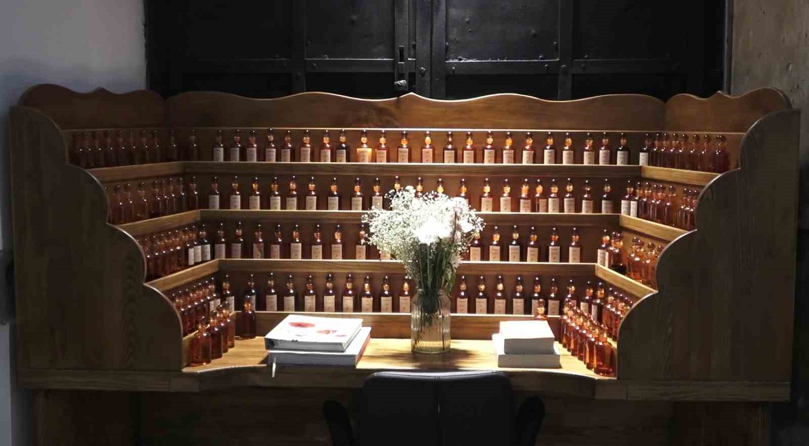 turkiyenin ilk koku muzesi ispartada 4 bin 500 yillik parfum formulu sergileniyor 4 GtDGQ5Wf