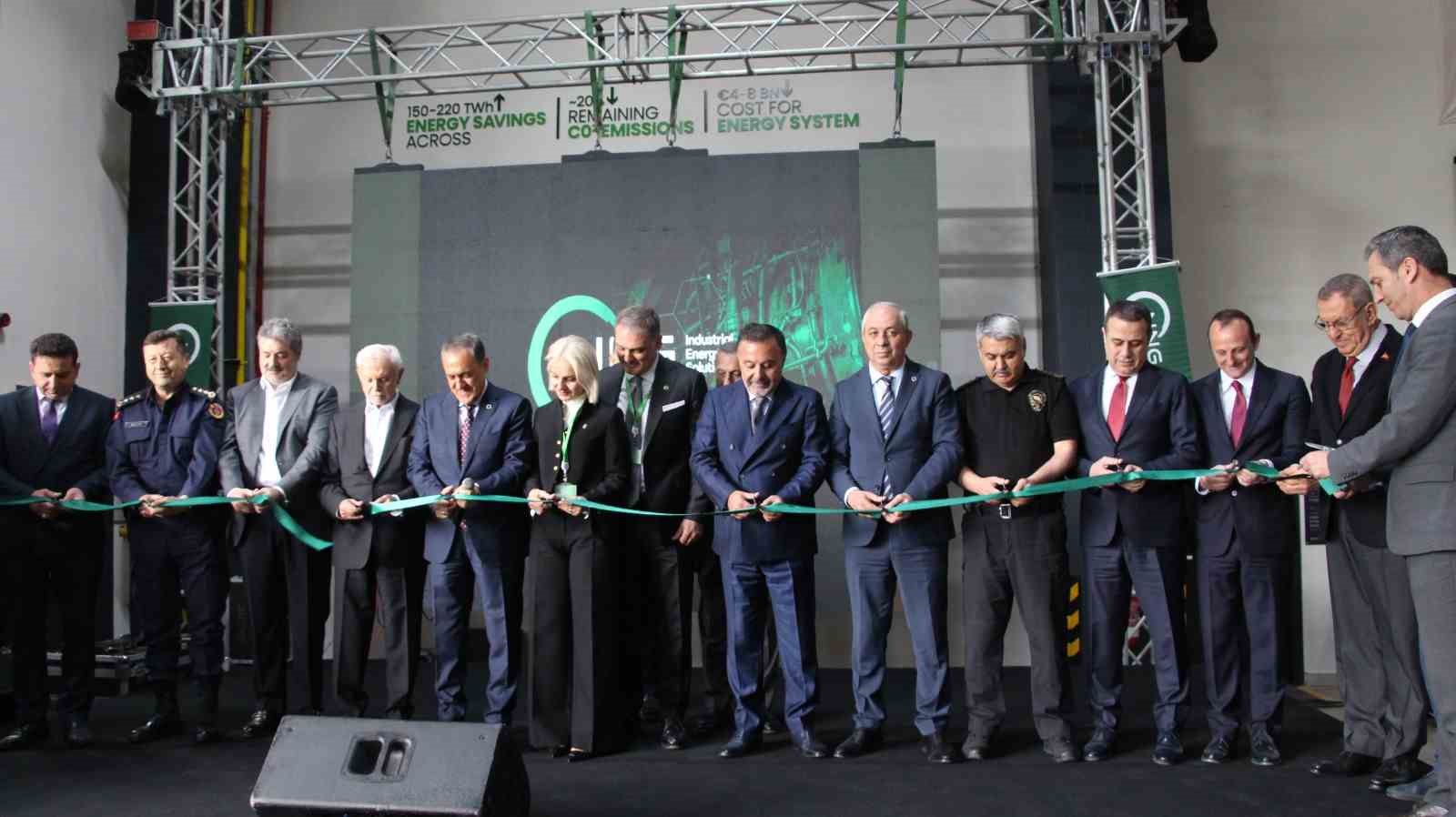 turkiyenin kalkinma yolculuguna guclu bir katki 0