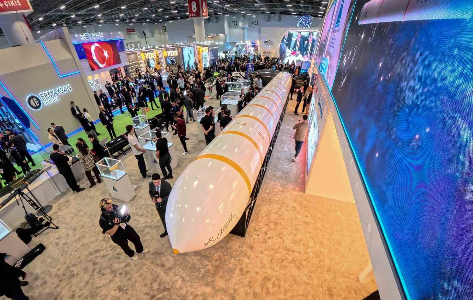 turkiyenin kitalararasi balistik fuzesi yildirimhan saha istanbulun yildizi oldu 2