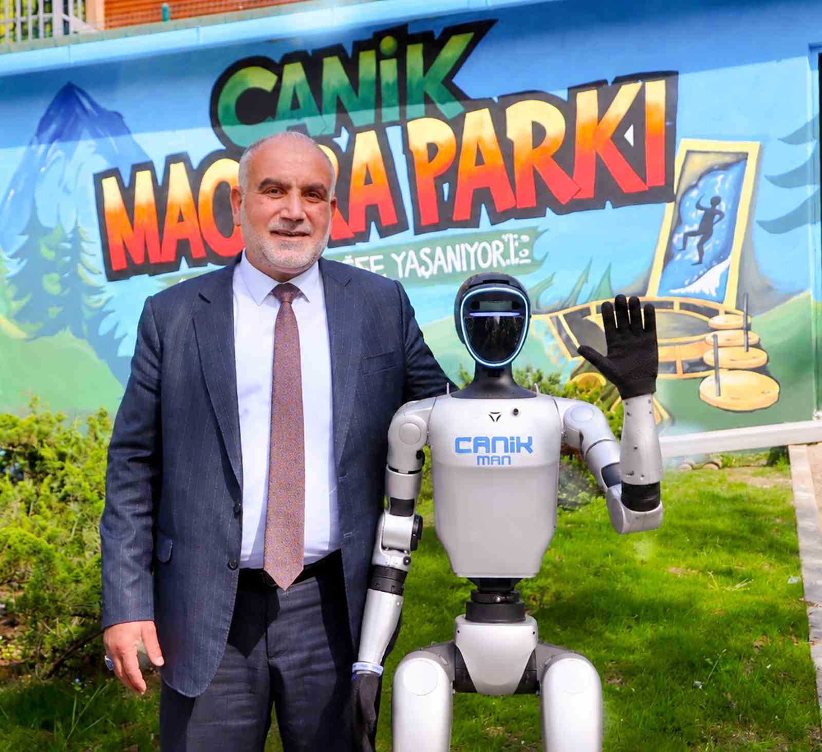 Türkiye’nin nüfusa kayıtlı ilk insansı robotu Canik Macera Parkı’nda: İlk o deneyimledi 5 turkiyenin nufusa kayitli ilk insansi robotu canik macera parkinda ilk o deneyimledi 1 Q8VDjm29