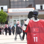 turkiyenin-nufusa-kayitli-robotu-canikman-ogrencilerle-bulustu-RQqEPCyj.jpg
