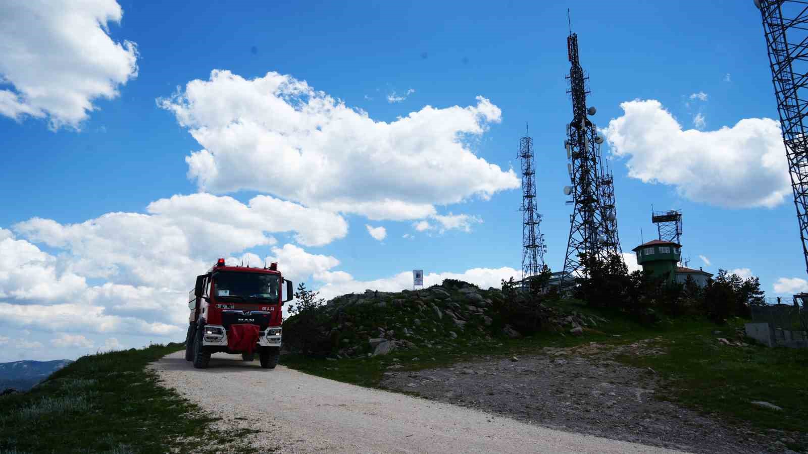 Türkiye’nin orman nöbeti başladı: 2020 rakımdaki kulede 7/24 nöbet tutuluyor 6 turkiyenin orman nobeti basladi 2020 rakimdaki kulede 724 nobet tutuluyor 2 OgmDCMWe