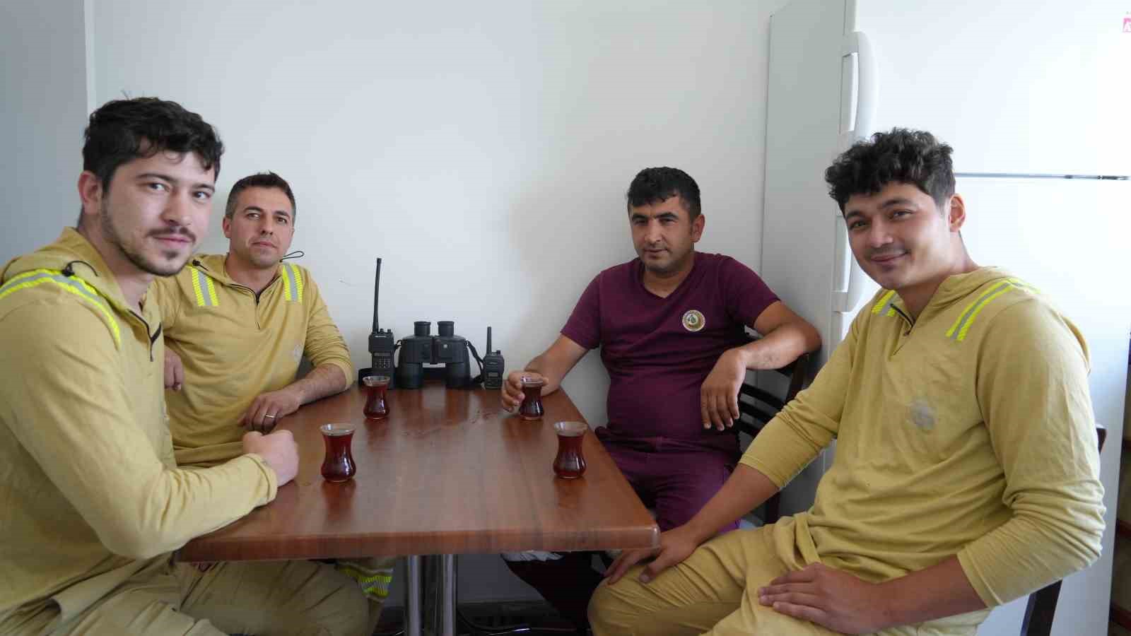 Türkiye’nin orman nöbeti başladı: 2020 rakımdaki kulede 7/24 nöbet tutuluyor 12 turkiyenin orman nobeti basladi 2020 rakimdaki kulede 724 nobet tutuluyor 8 T5dJzmaD