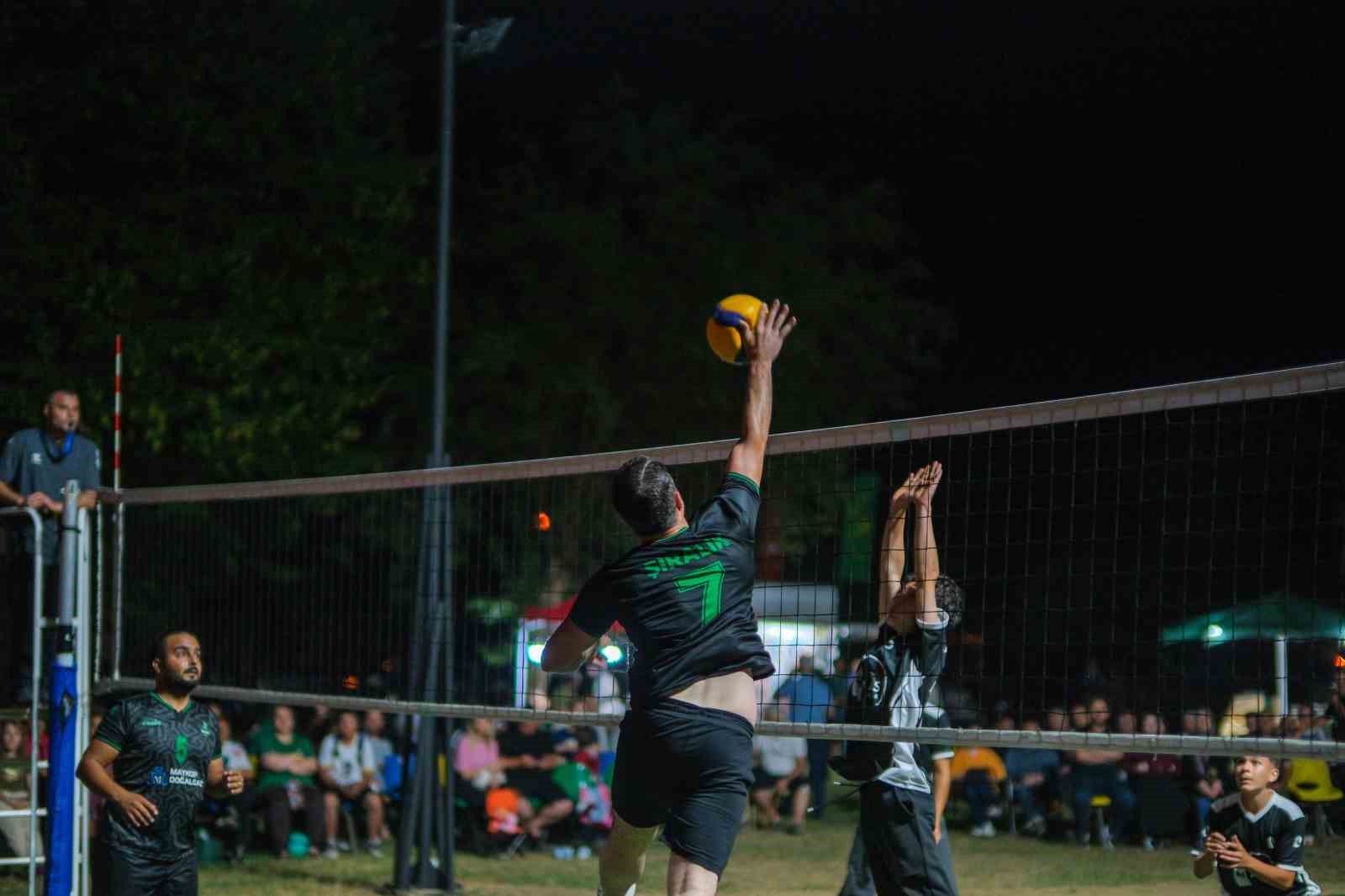 turkiyenin tek koy voleybol turnuvasi basladi 0 GhN77Sn5