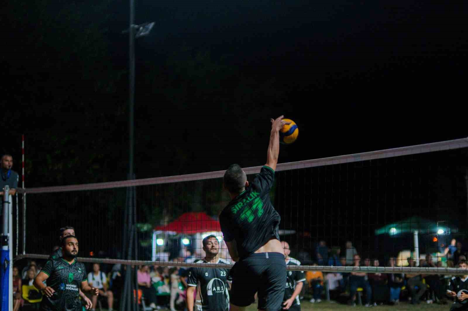 turkiyenin tek koy voleybol turnuvasi basladi 1 sZNw2C8l