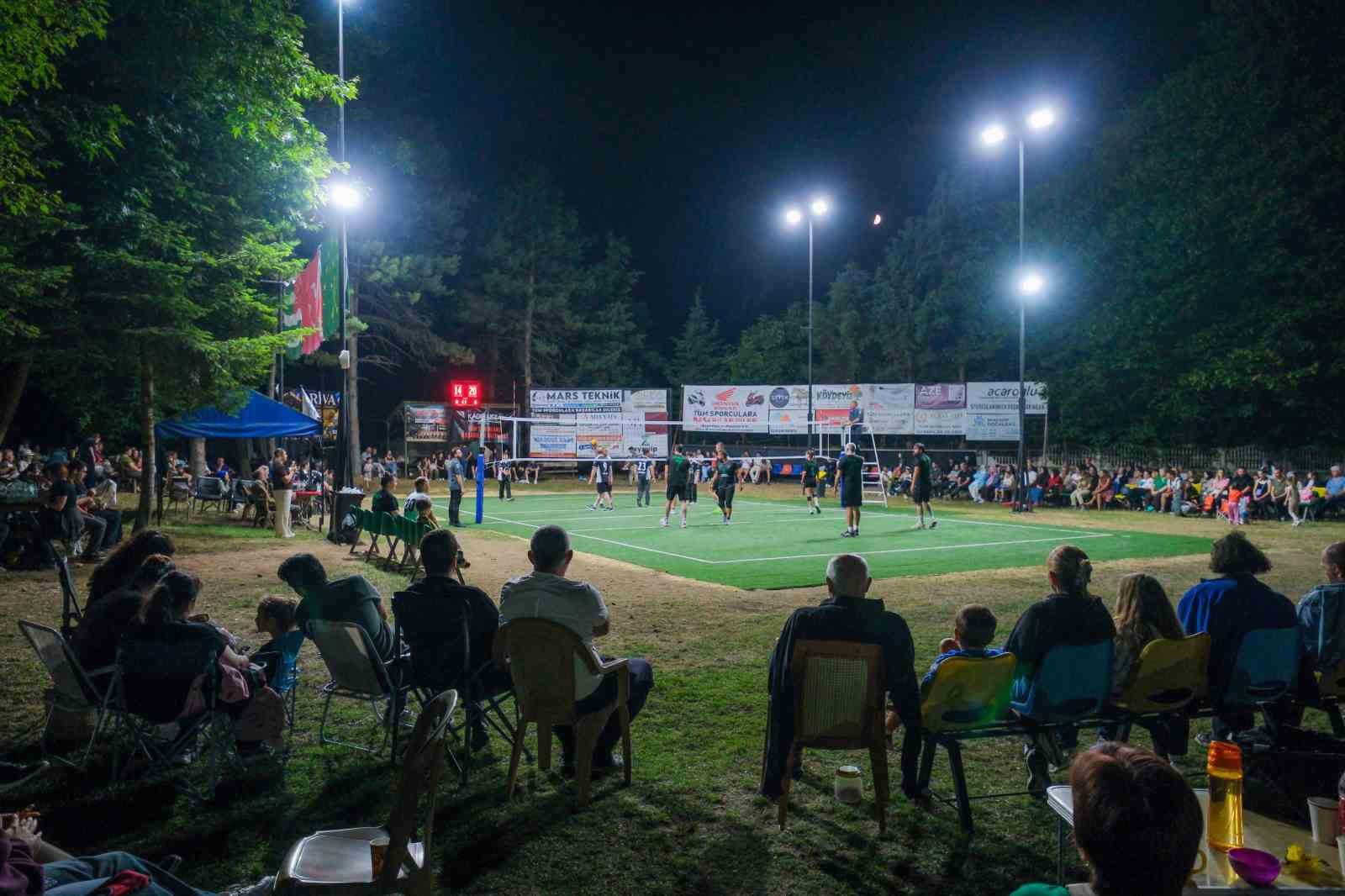turkiyenin tek koy voleybol turnuvasi basladi 8 Fz5NbBej