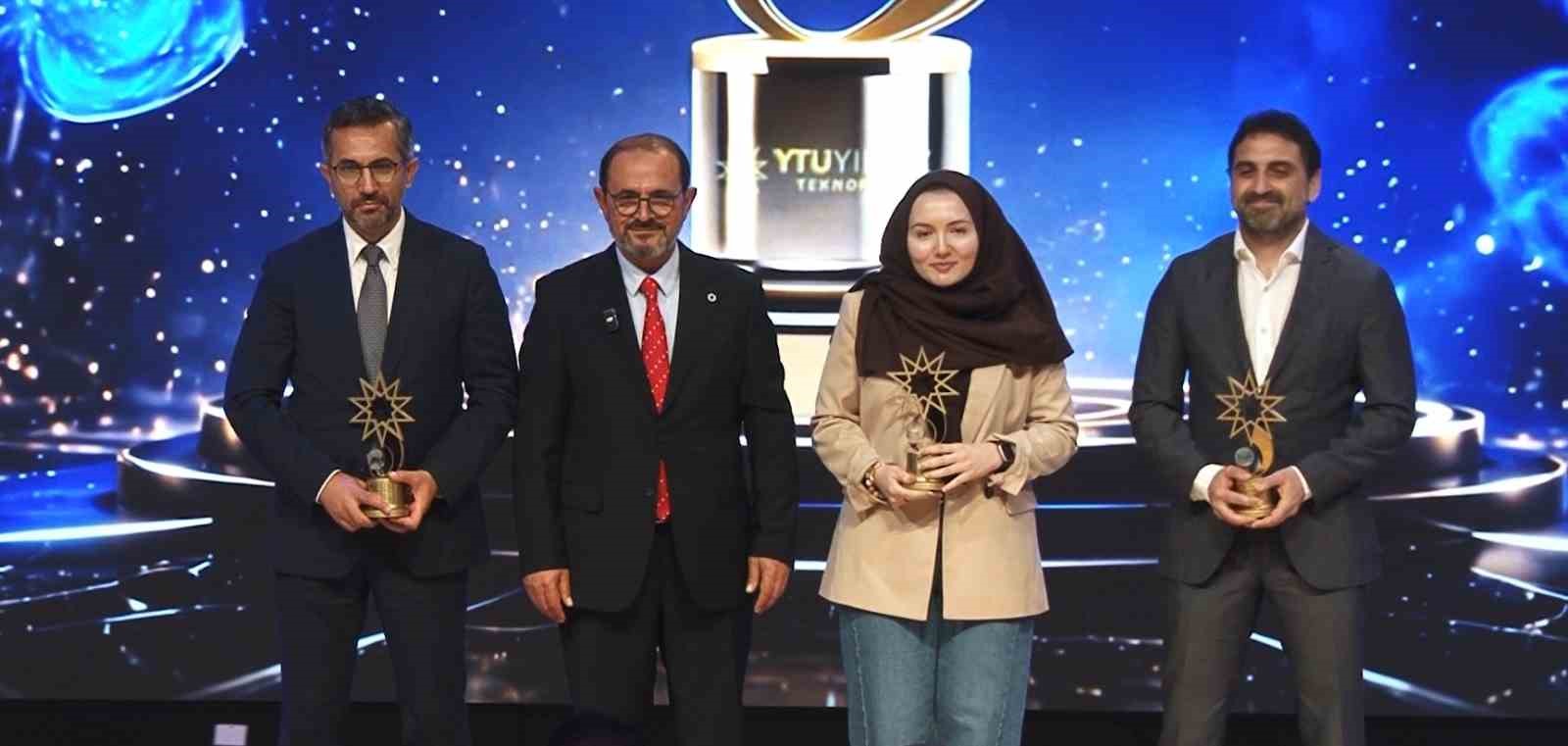 Türkiye’nin teknoloji yıldızları belli oldu: 37 şirket ödüllendirildi 4 turkiyenin teknoloji yildizlari belli oldu 37 sirket odullendirildi 0 ORjI1RrY