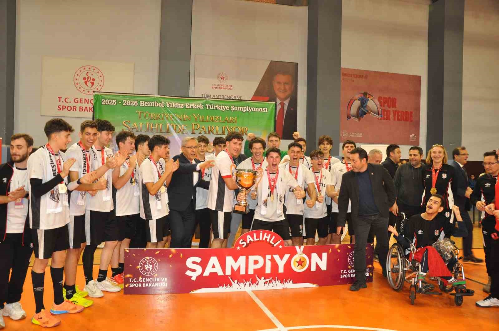 turkiyenin yildizlari salihlide parladi hentbolda sampiyon besiktas 0 dC2BsV66