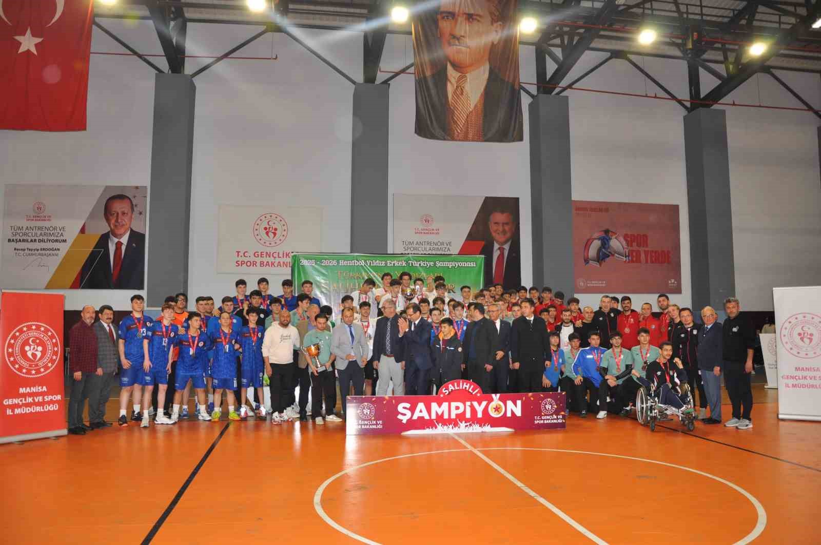 turkiyenin yildizlari salihlide parladi hentbolda sampiyon besiktas 10 uEpt4M2M