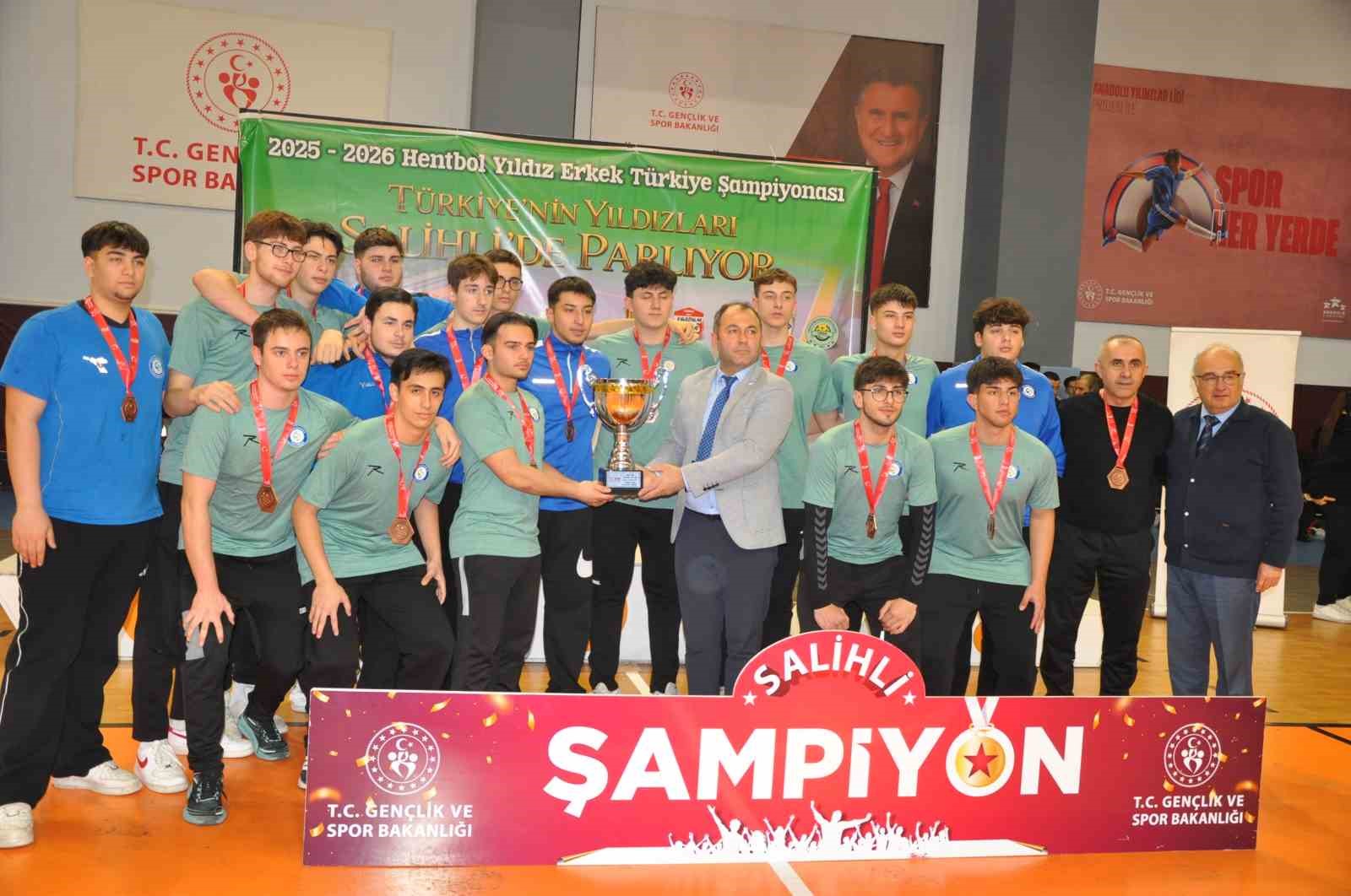 turkiyenin yildizlari salihlide parladi hentbolda sampiyon besiktas 3