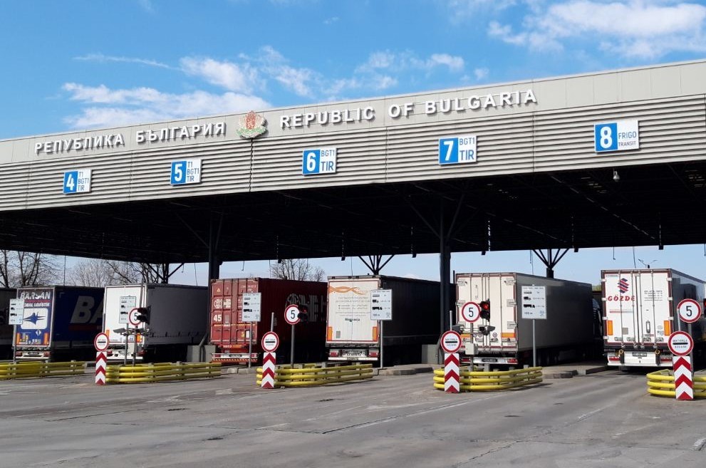 turkiyeye gelmek isteyen tirlardaki 85 bin euro ve 426 gram altin komsuya takildi 0 VNMCB9vX