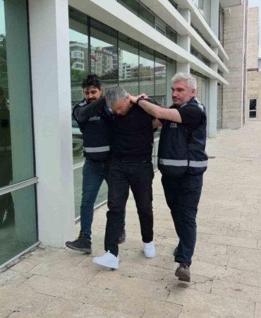 turkiyeye-iade-edilen-cinayet-zanlisi-samsuna-getirildi-mQjVfssI.jpg