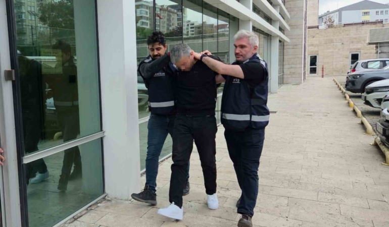 turkiyeye-iade-edilen-cinayet-zanlisi-samsuna-getirildi-mQjVfssI.jpg