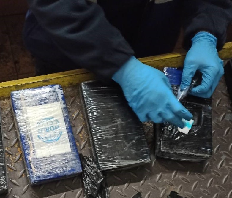 turkiyeye kokain sokmak isteyen bulgar polis memuru sinirda yakalandi 0 MvkzMcBT