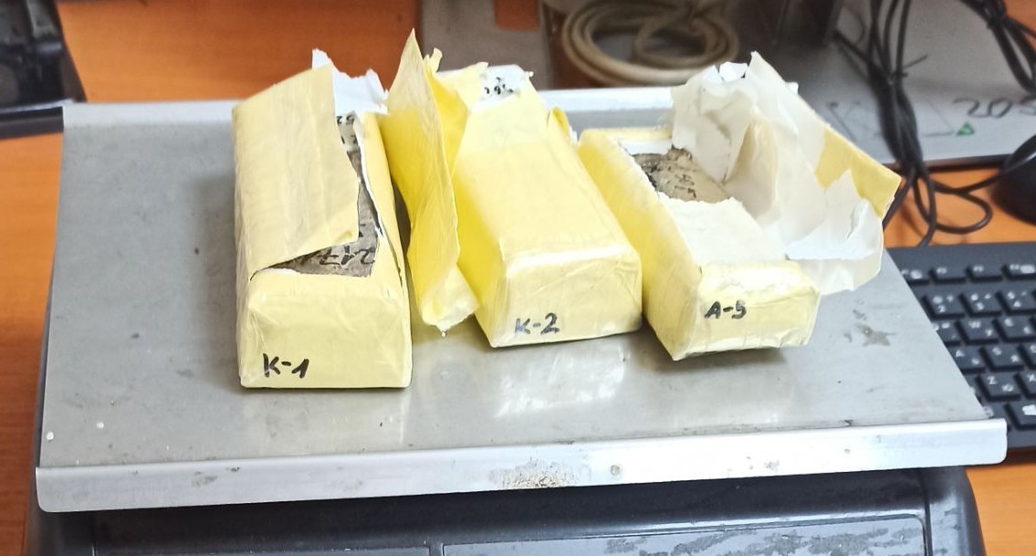 turkiyeye sokulmak istenen 11 kilo 180 gram kokain ve 5 kilo altin sinirda yakalandi LHkPB63r