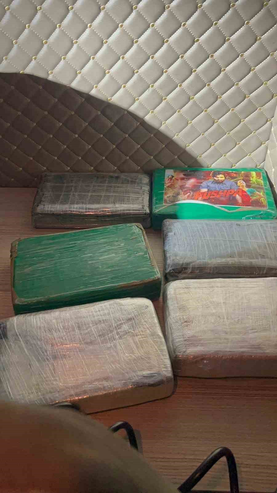 turkiyeye sokulmak istenen 11 kilo 180 gram kokain ve 5 kilo altin sinirda yakalandi m5Bg7LeW