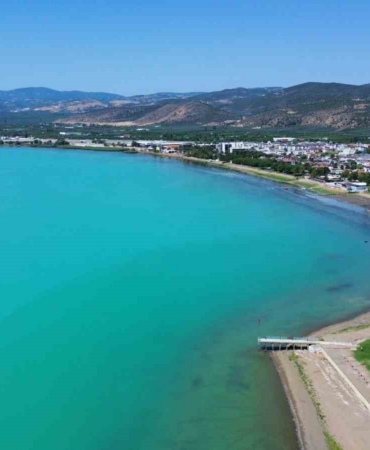 turkuaza-burunen-iznik-golu-mest-etti-fpEI6zEv.jpg