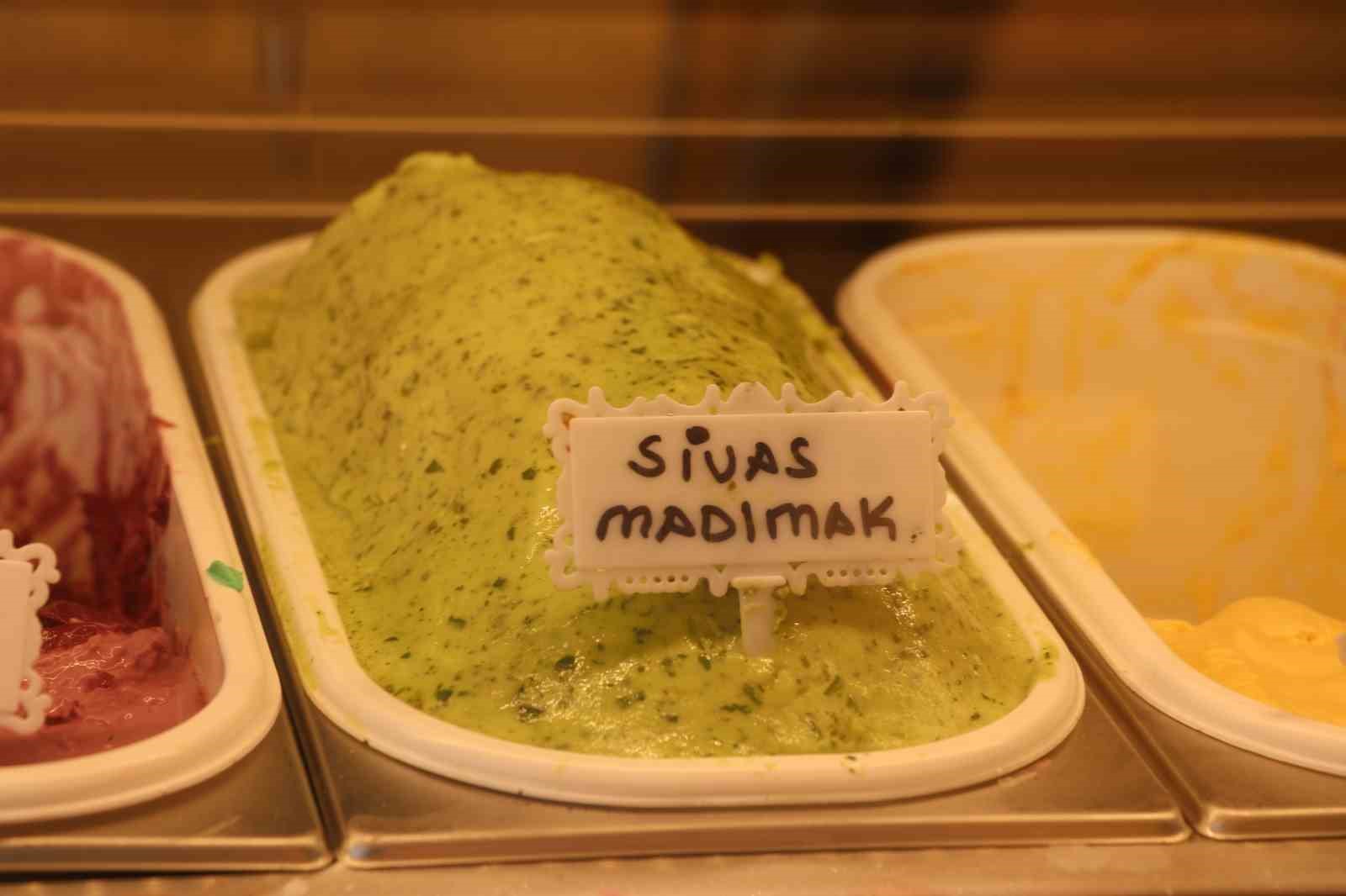turkulere konu olan madimakin dondurmasini yaptilar 0 z39SmN1b