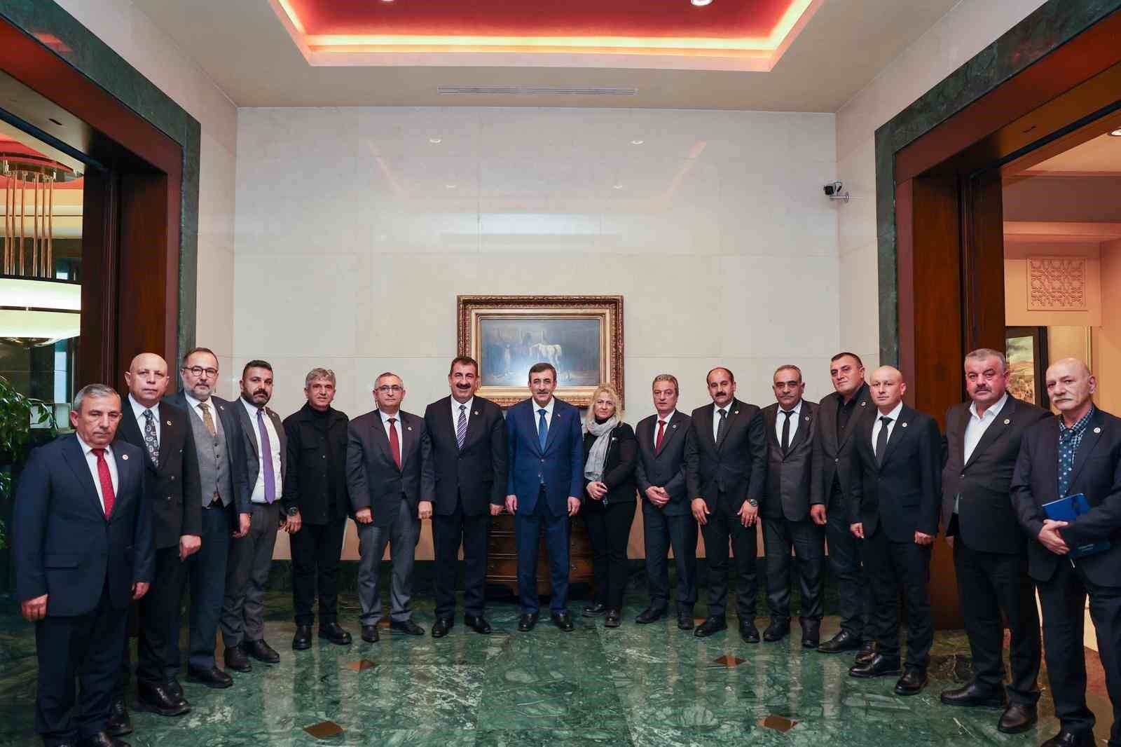 turkyed baskani celik cumhurbaskani yardimcisi yilmaza kucukbas hayvan yetistiricilerinin sorunlarini anlatti 0 fmmGvZkO