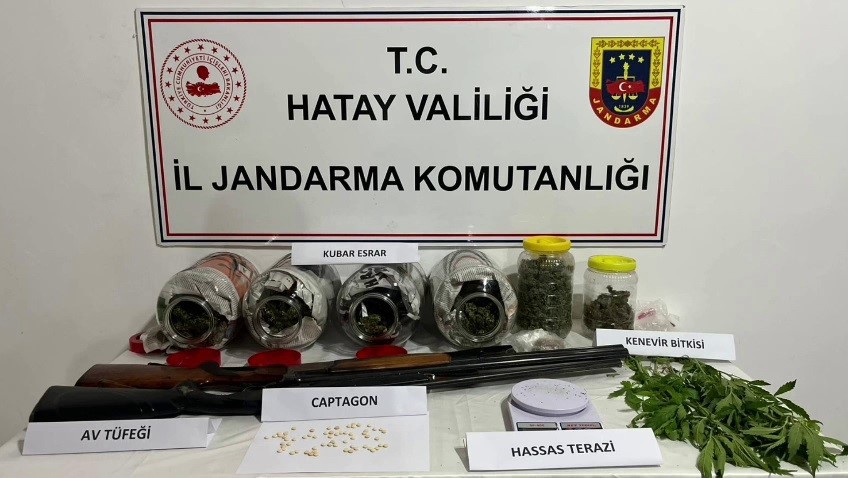 Turşu bidonunda uyuşturucu ticaretine 5 gözaltı 4 tursu bidonunda uyusturucu ticaretine 5 gozalti 0