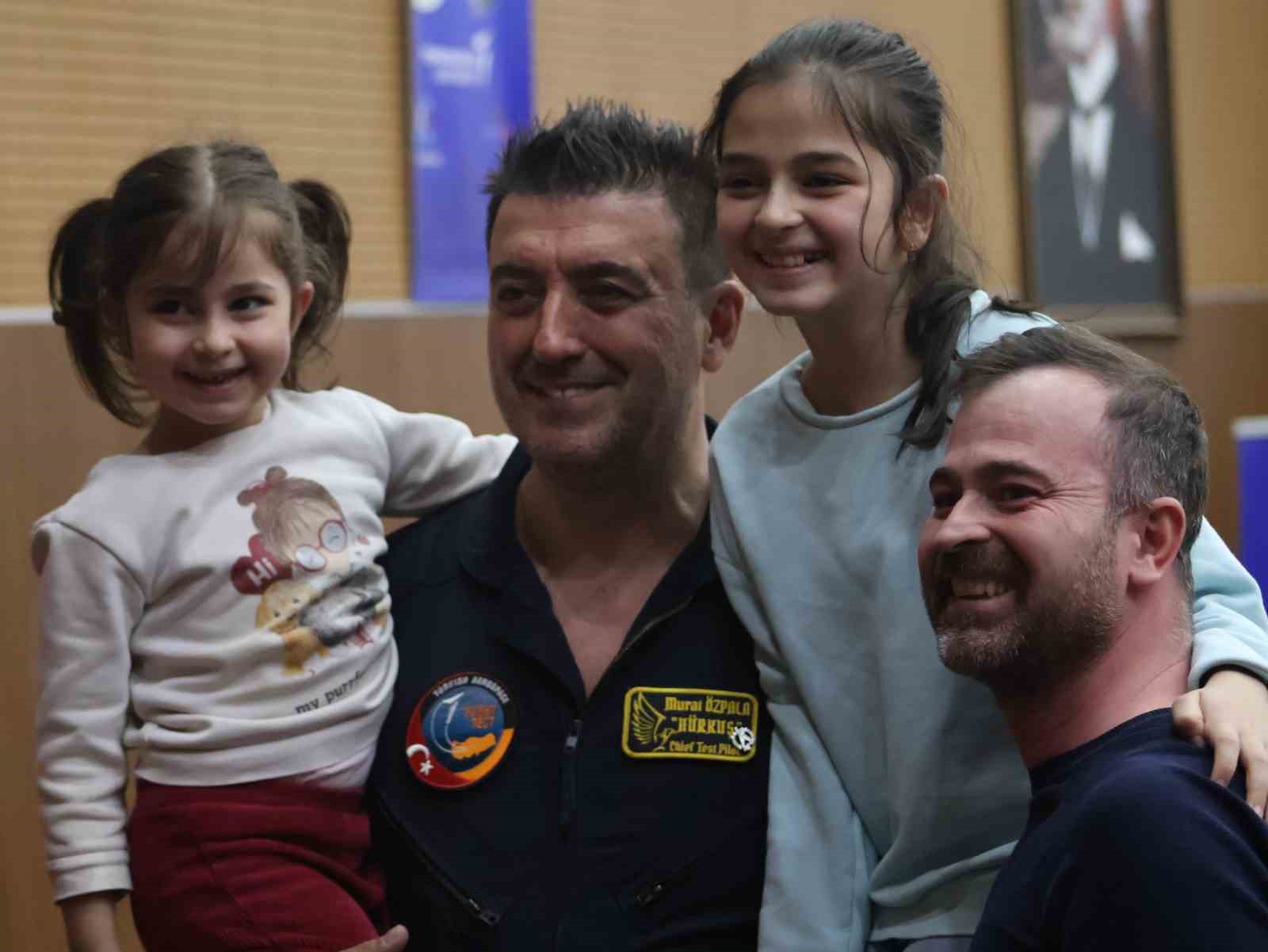 tusas bas test pilotu murat ozpala erzurumda genclerle bulustu hayallerimi kitaba donusturuyorum 5 LLKpbbmq