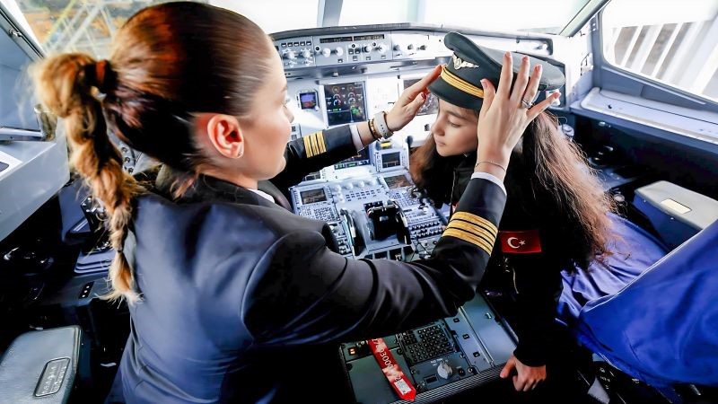 tusas sehidinin 10 yasindaki kizi kanseri yendi pilot koltuguna oturdu 1 r49RHVJZ
