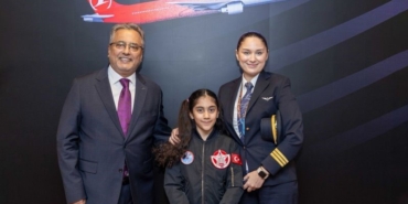 tusas-sehidinin-10-yasindaki-kizi-kanseri-yendi-pilot-koltuguna-oturdu-51d9ZYJD.jpg