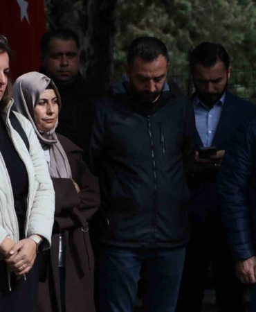 tusas-teror-saldirisinin-uzerinden-1-yil-gecti-sehit-guvenlik-gorevlisi-atakan-sahin-erdogan-kabrinde-jknrmT6K.jpg