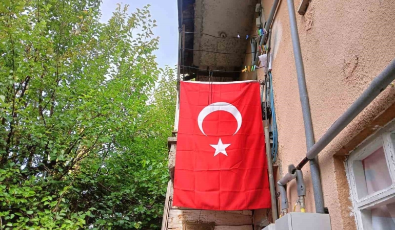 tusasa-yonelik-teror-saldirisinda-sehit-olan-taksi-soforunun-oglu-o-kadar-agir-bir-aciydi-9EarpV4X.jpg