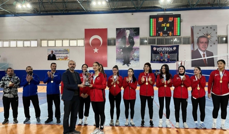 tusf-turkiye-voleybol-sampiyonasi-eleme-musabakalari-tamamlandi-QjwC39qg.jpg