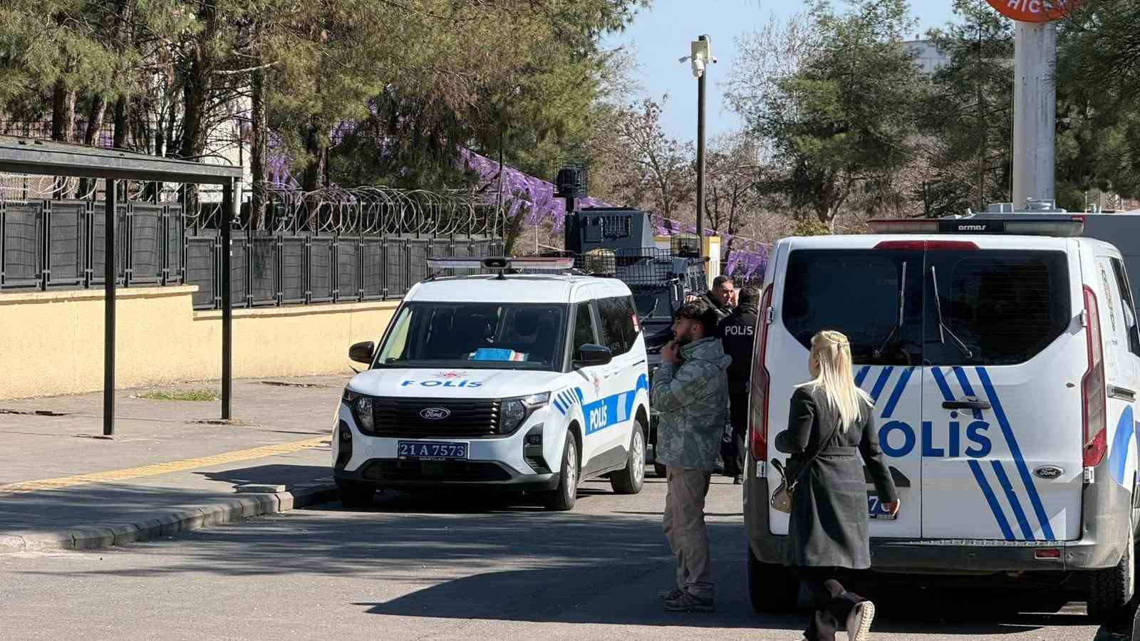 tutuklanan sahis kacmaya calisirken ayagindan vurulup yakalandi 1 HMmdRsId