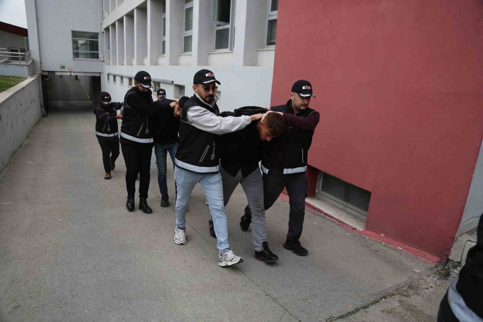 tutuklanan suc orgutu uyeleri 19 yasindaki genci de oldurmus 1 mqNaXXnD