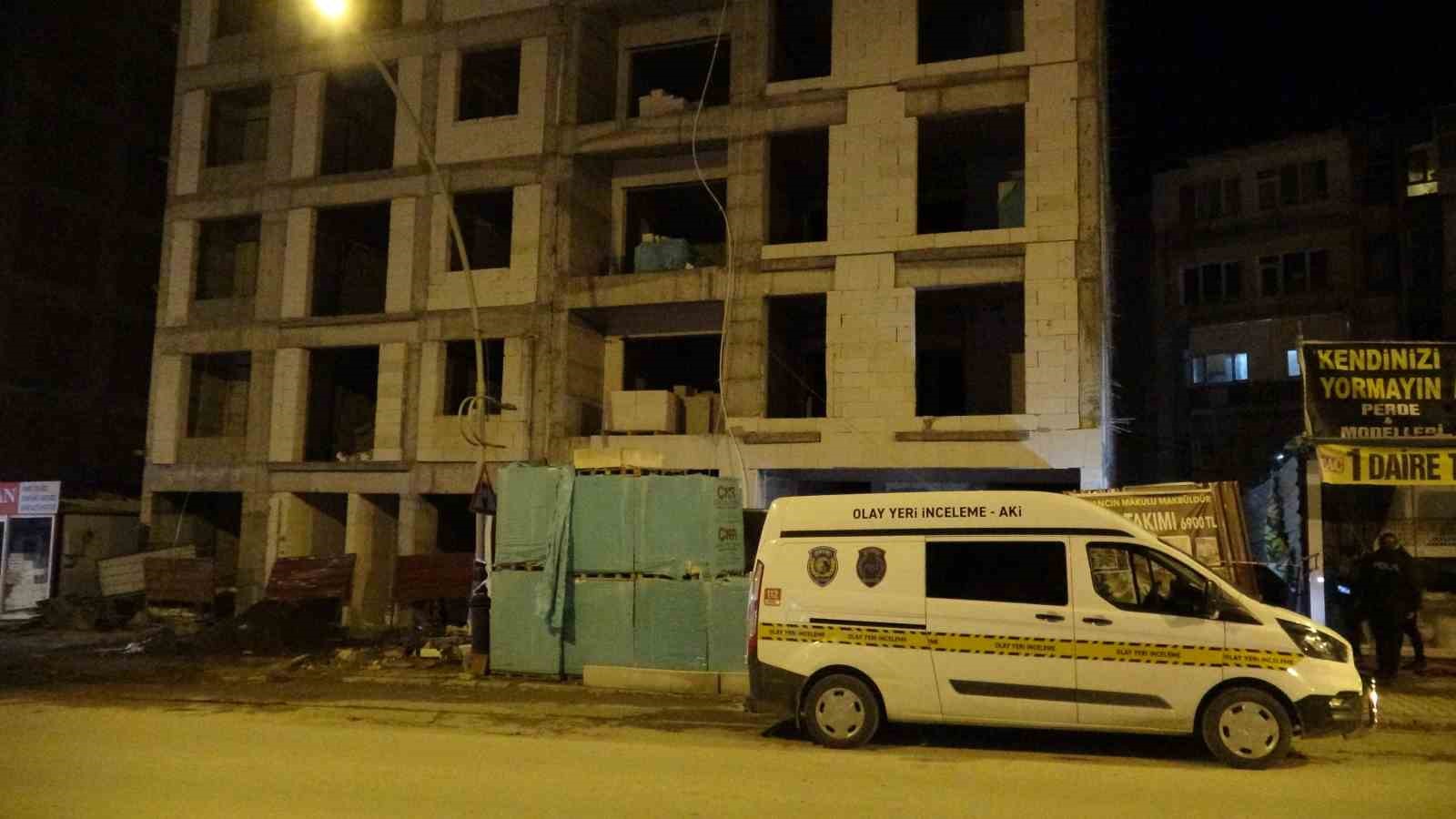 tuvaletini yapmak icin ciktigi insaattan dusen sahis agir yaralandi 4 uYDU3UzR