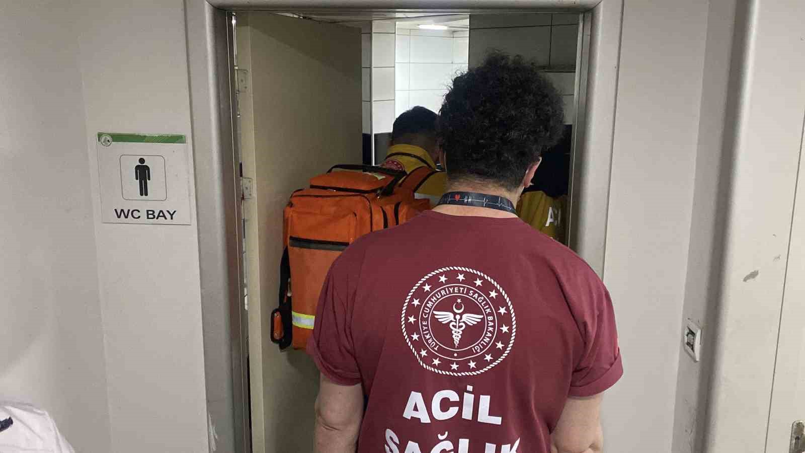 tuvalette hareketsiz bulundu uyudugu ortaya cikti 1 gkIAFAyl