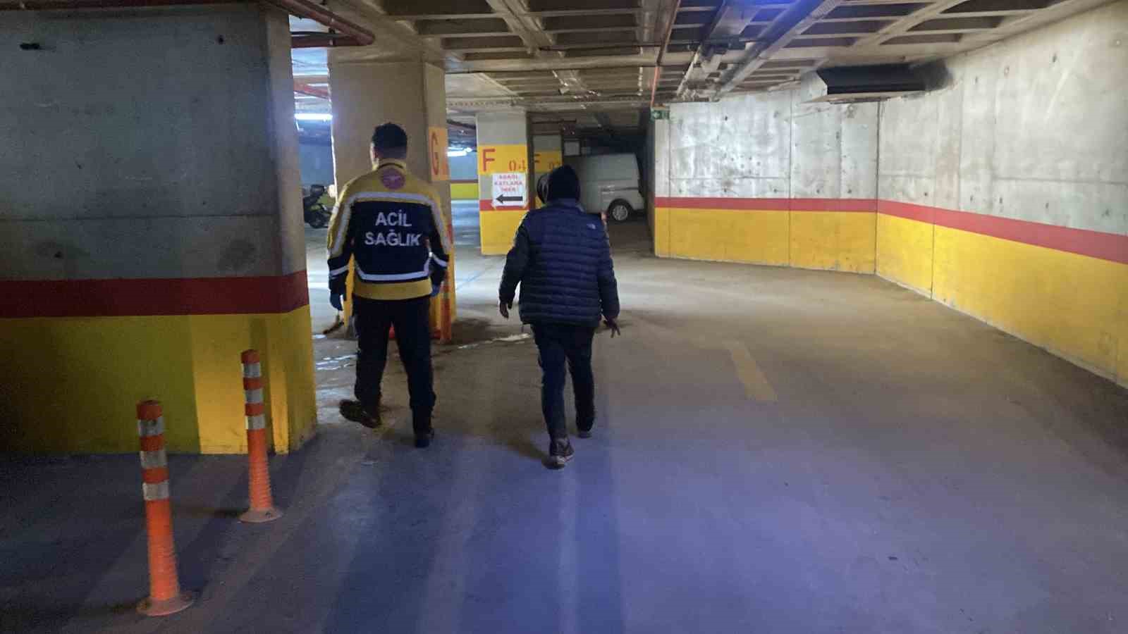 tuvalette hareketsiz bulundu uyudugu ortaya cikti 3 umcca1gI