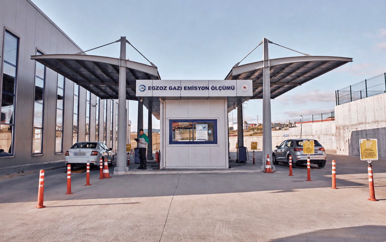 tuvturkten arac sahiplerine egzoz gazi emisyon olcumu hatirlatmasi 1 EznGGLFz