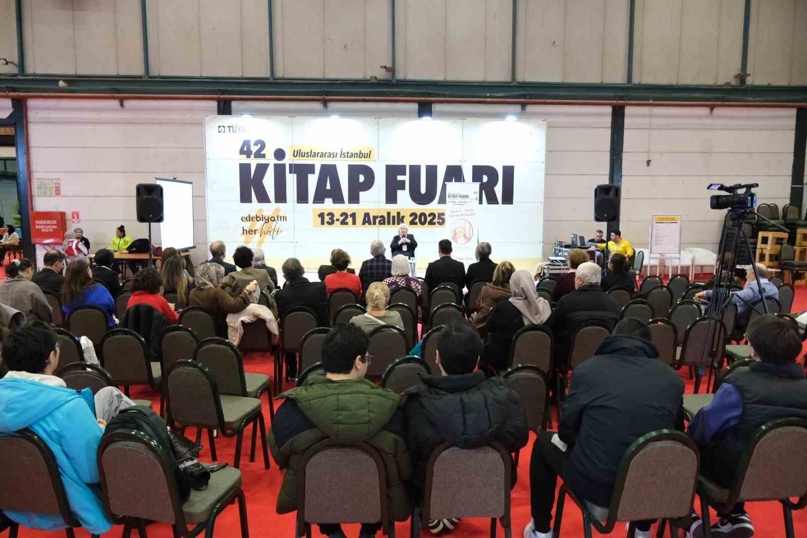 tuyap kitap fuarinda yazar bulusmalari yogun ilgi goruyor 0 IelPVErP