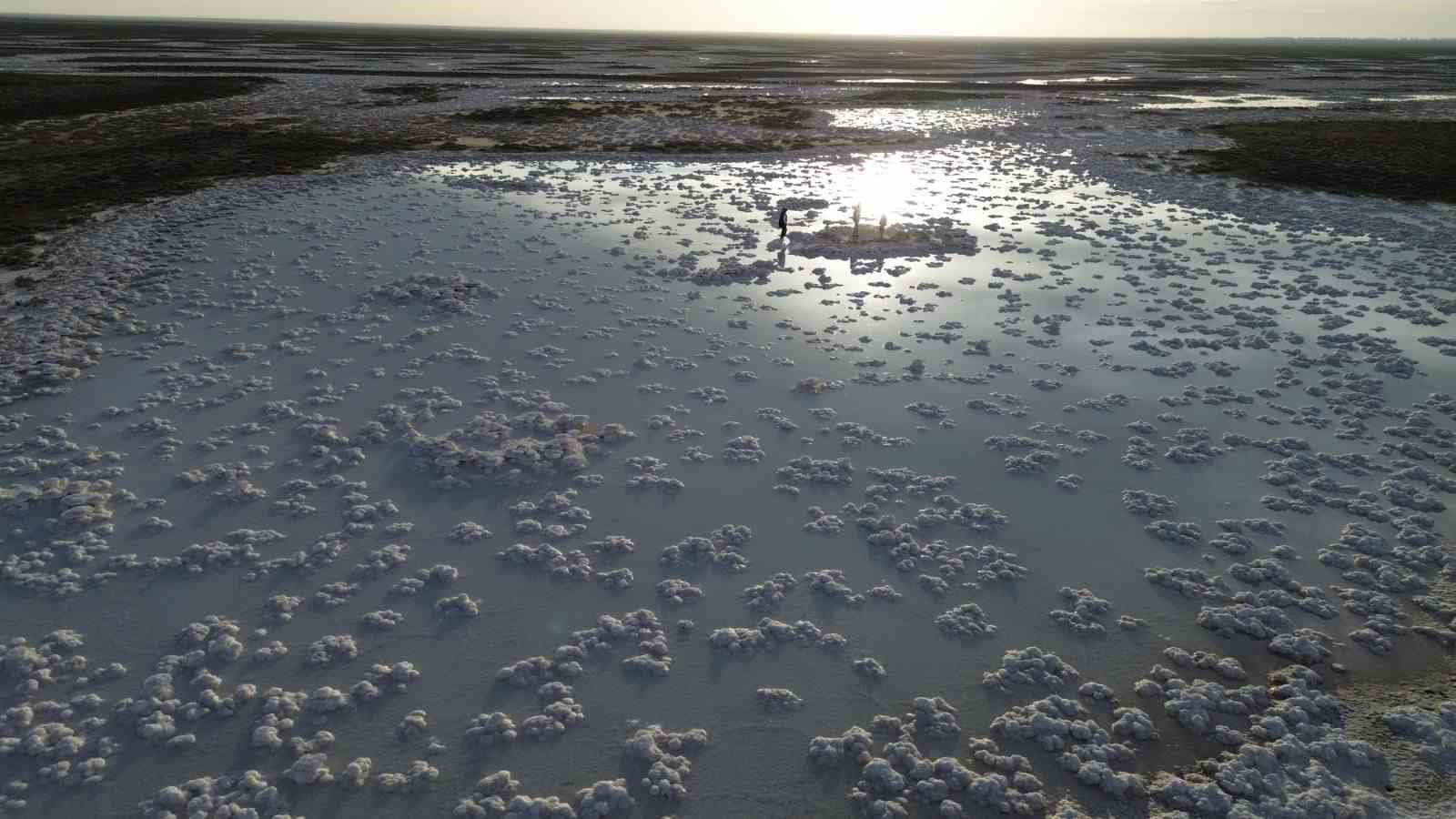 tuz golunde sular cekildi pamukkale travertenlerini andirdi 1 FQi8WXs8