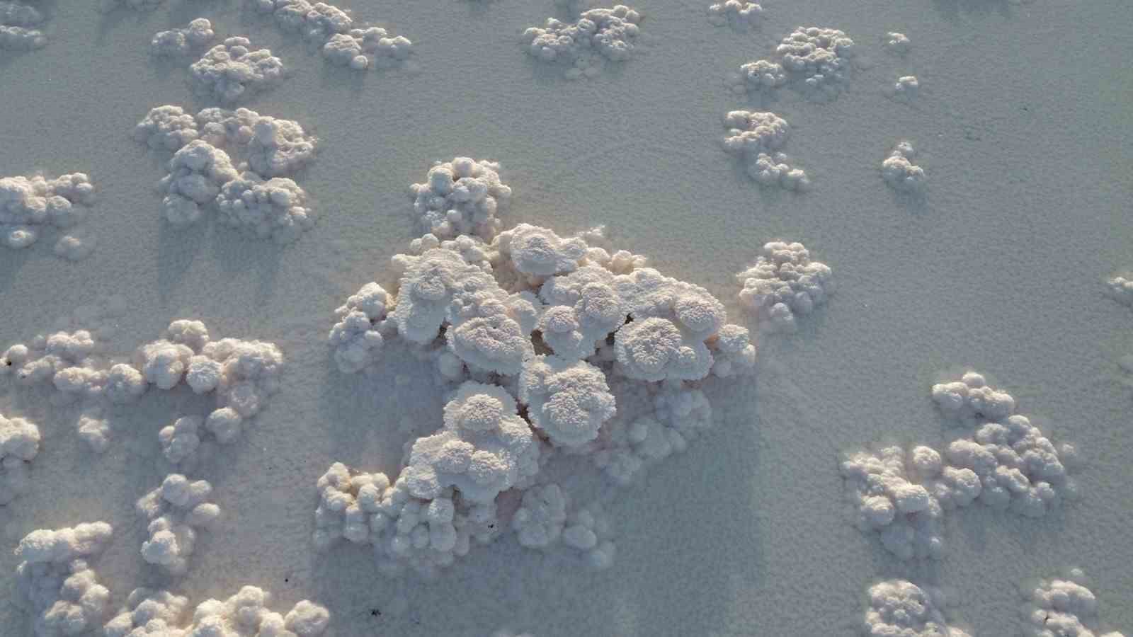 tuz golunde sular cekildi pamukkale travertenlerini andirdi 2 1RDgE81C
