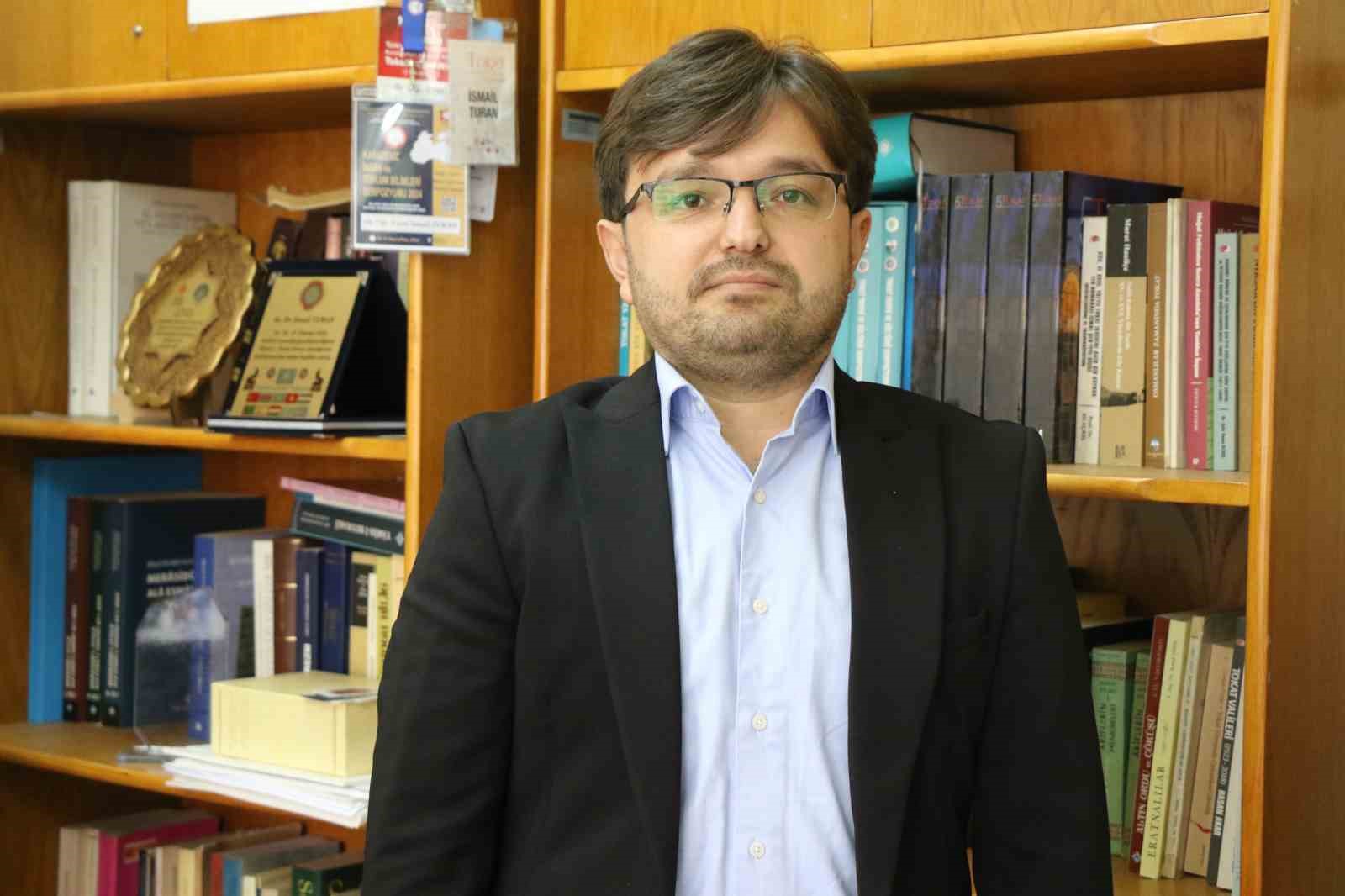 tuz tasi olarak kecilere yalatilan kayalarin turk beyliklerinin savas alanindaki mezar taslari oldugu anlasildi 9mIwqWPg